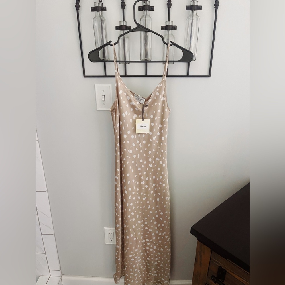 fayettville boutique midi dress never worn!!